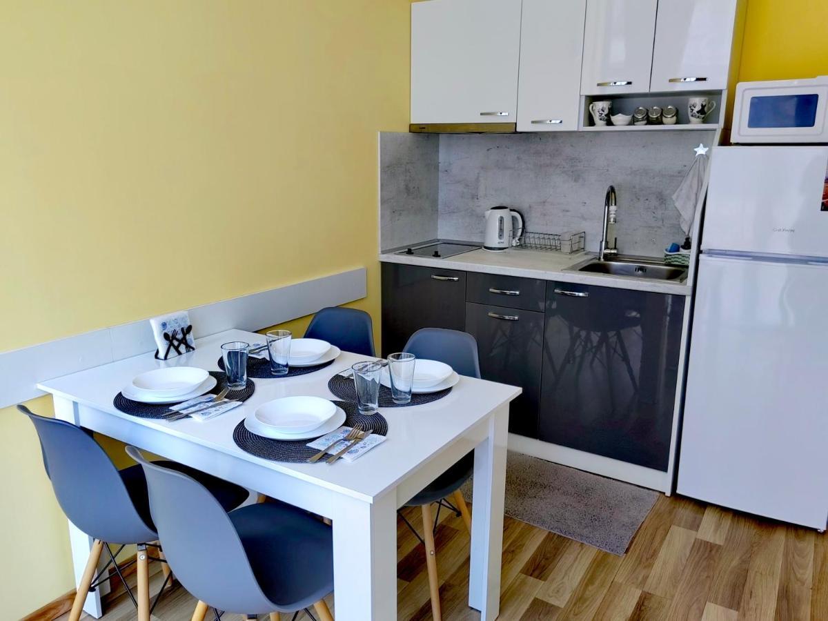 Pool Apartment Amadeus Lux Slăntjev Brjag Exteriör bild